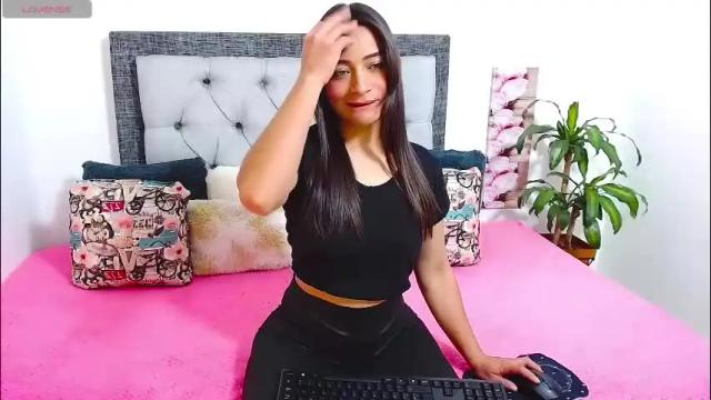 Image 2 of katikloving Stream on Chaturbate on 18 days ago