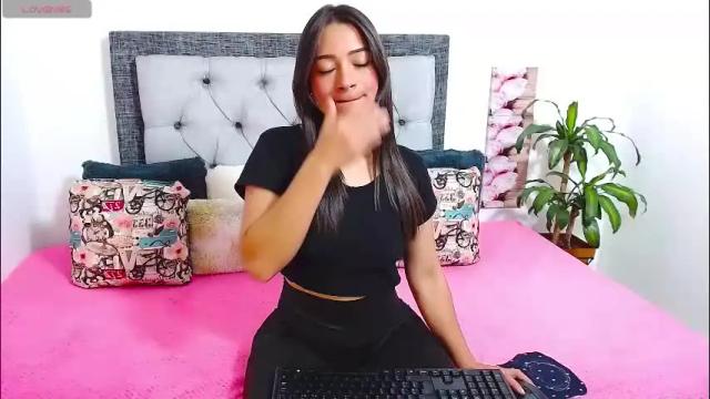 Image 4 of katikloving Stream on Chaturbate on 18 days ago