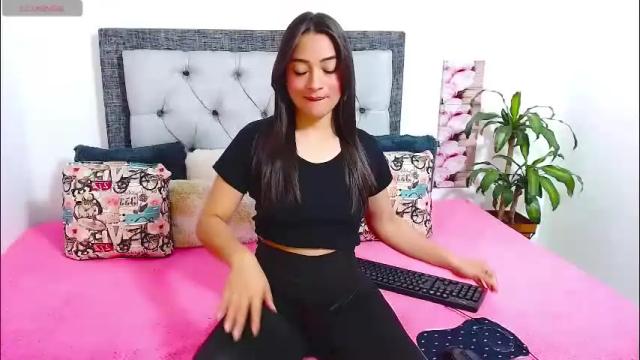 Image 7 of katikloving Stream on Chaturbate on 18 days ago