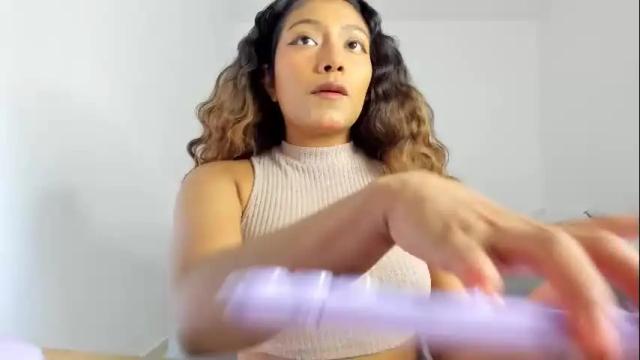 Image 3 of katnees_correa Stream on Chaturbate on 4 days ago