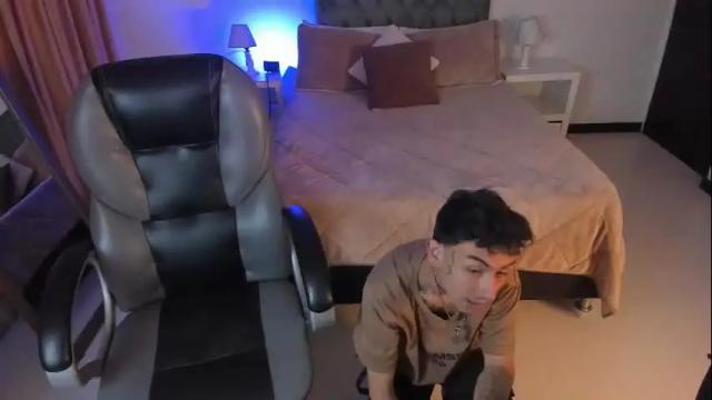 Image 6 of katnia_and_marcuz Stream on Chaturbate on 1 month ago