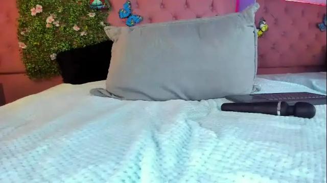 Image 2 of katniss_lovee_ Stream on Chaturbate on 1 month ago