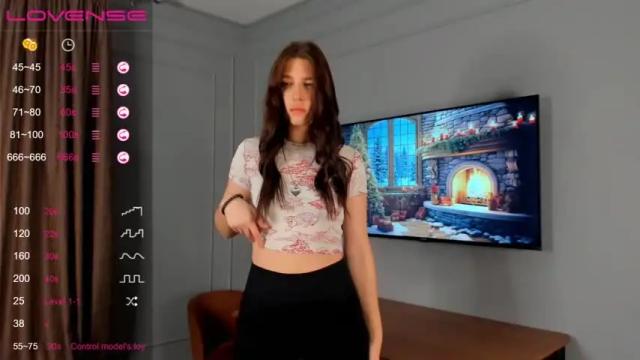 Image 10 of katnisseverdy Stream on Chaturbate on 19 months ago