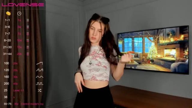 Image 2 of katnisseverdy Stream on Chaturbate on 19 months ago