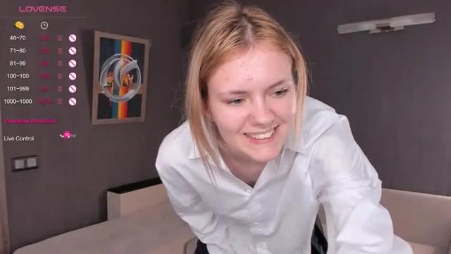 Image 6 of katnisseverdy Stream on Chaturbate on 18 months ago