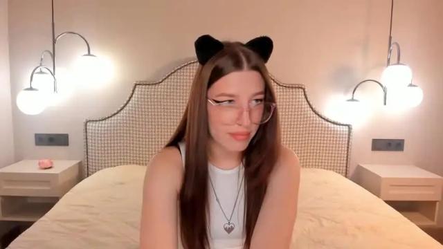 Image 3 of katnisseverdy Stream on Chaturbate on 18 months ago