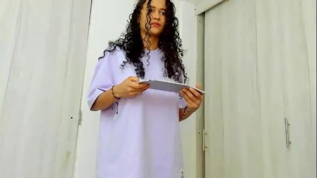 Image 7 of katrhin_66 Stream on Chaturbate on 4 days ago