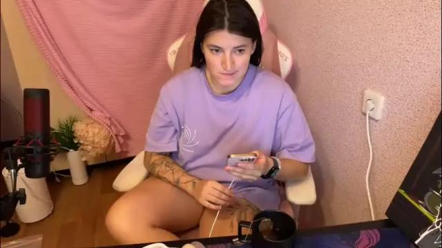 Image 2 of katrin_kristal Stream on Chaturbate on 2 months ago