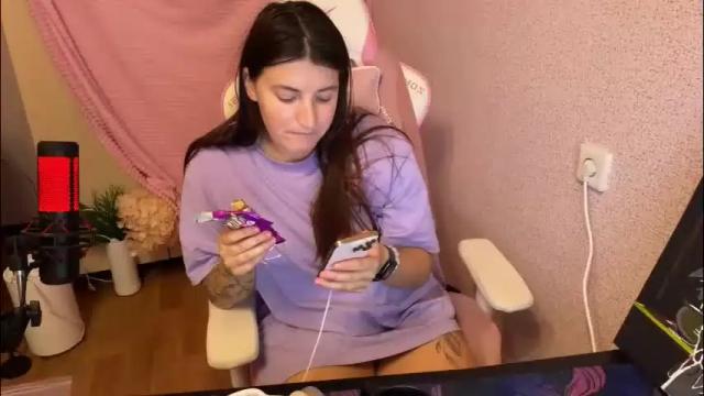 Image 3 of katrin_kristal Stream on Chaturbate on 2 months ago