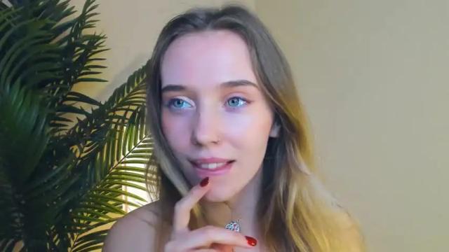Image 4 of katrin_tangerine Stream on Chaturbate on 12 months ago