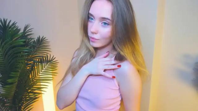 Image 4 of katrin_tangerine Stream on Chaturbate on 12 months ago