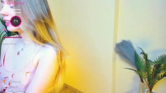 Image 6 of katrin_tangerine Stream on Chaturbate on 12 months ago