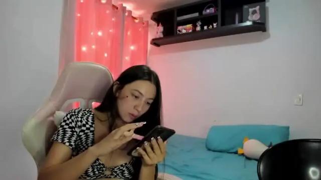 Image 8 of katrinrosex Stream on Chaturbate on 18 months ago