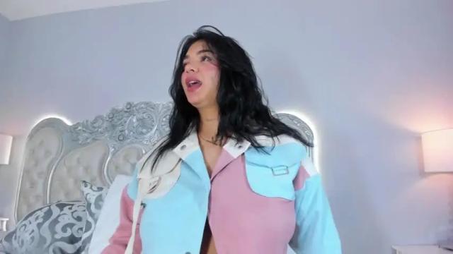 Image 4 of kattherinepierce Stream on Chaturbate on 12 months ago