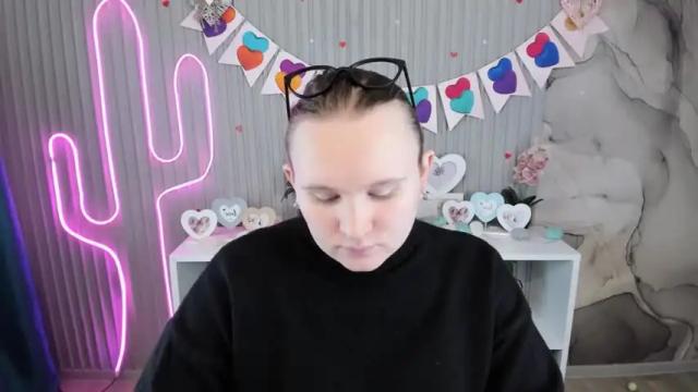 Image 4 of kattie_cat Stream on Chaturbate on 16 months ago