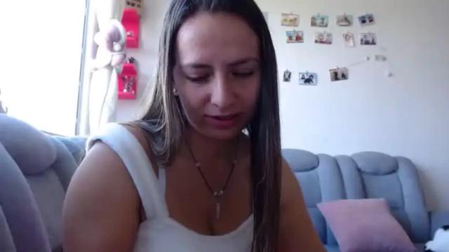 Image 2 of kattie_love Stream on Chaturbate on 16 months ago