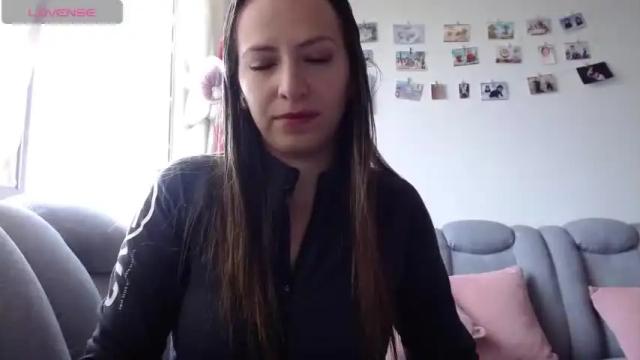 Image 3 of kattie_love Stream on Chaturbate on 15 months ago