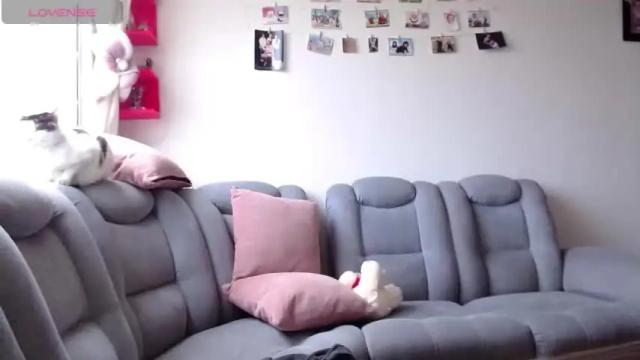 Image 10 of kattie_love Stream on Chaturbate on 15 months ago