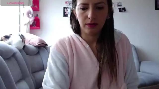 Image 3 of kattie_love Stream on Chaturbate on 15 months ago