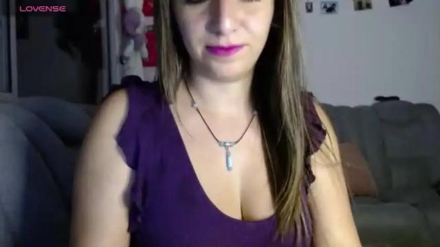 Image 4 of kattie_love Stream on Chaturbate on 14 months ago