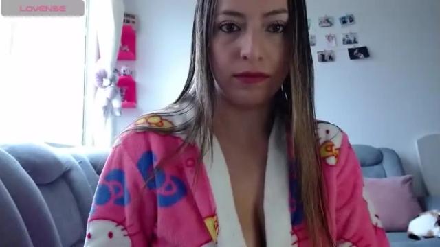 Image 3 of kattie_love Stream on Chaturbate on 14 months ago