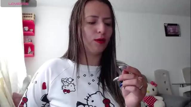 Image 6 of kattie_love Stream on Chaturbate on 5 months ago