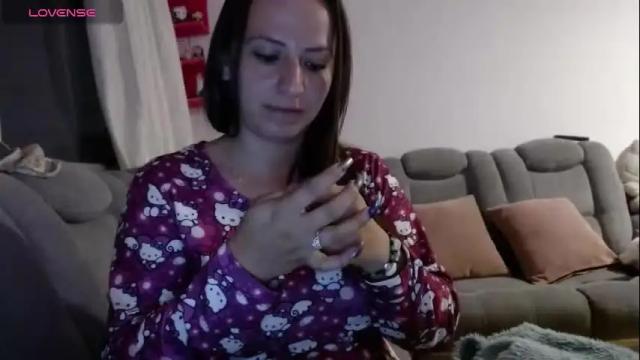 Image 11 of kattie_love Stream on Chaturbate on 4 days ago