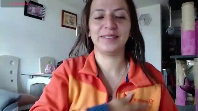 Image 2 of kattie_love Stream on Chaturbate on 3 months ago