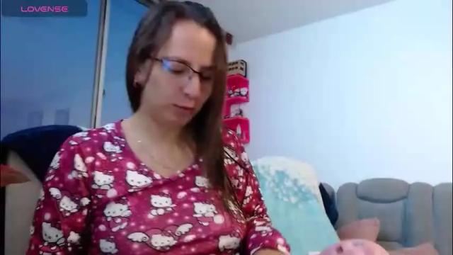 Image 2 of kattie_love Stream on Chaturbate on 3 months ago