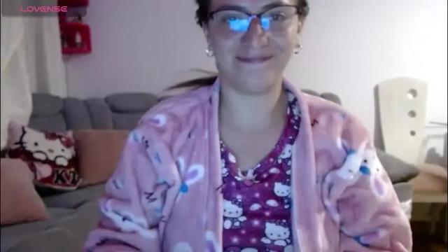 Image 12 of kattie_love Stream on Chaturbate on 2 months ago