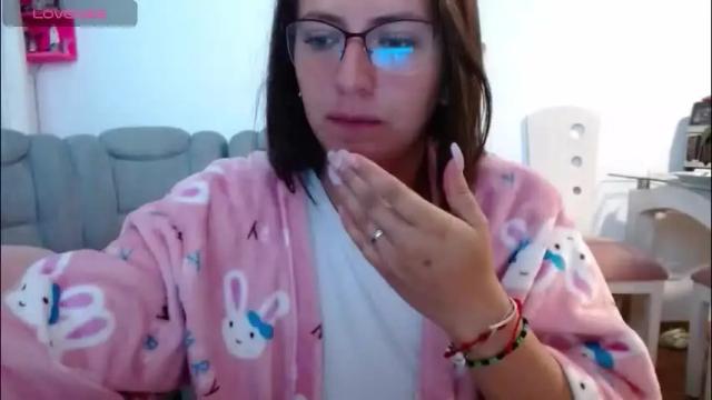 Image 3 of kattie_love Stream on Chaturbate on 2 months ago