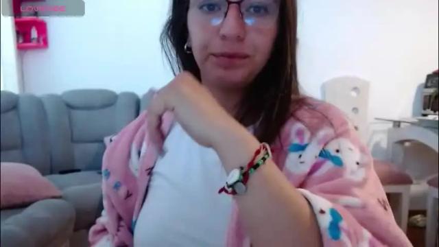 Image 8 of kattie_love Stream on Chaturbate on 2 months ago