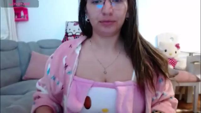 Image 12 of kattie_love Stream on Chaturbate on 2 months ago