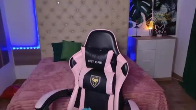 Image 6 of kattiesims Stream on Chaturbate on 1 month ago