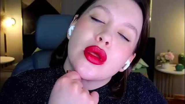 Image 4 of katttymoon_ Stream on Chaturbate on 1 month ago