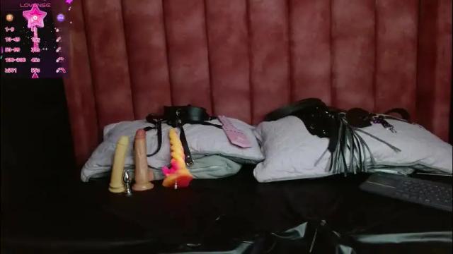 Image 4 of katty_berry_ Stream on Chaturbate on 2 months ago