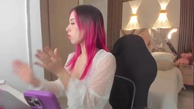 Image 4 of kattyblakeoficial Stream on Chaturbate on 4 months ago