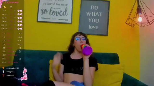 Image 8 of kattycar Stream on Chaturbate on 14 months ago