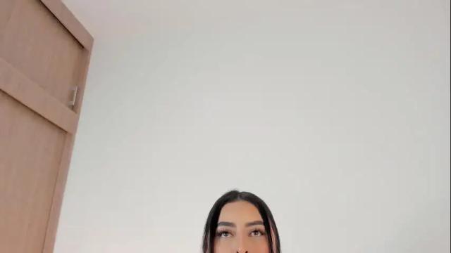 Image 11 of kattycollinss1 Stream on Chaturbate on 1 month ago