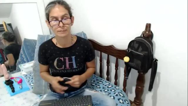 Image 4 of kattydirty144 Stream on Chaturbate on 26 days ago