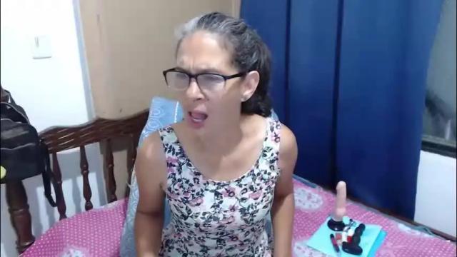 Image 4 of kattydirty144 Stream on Chaturbate on 1 month ago