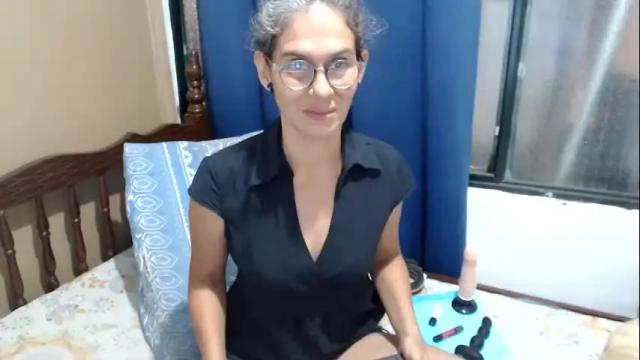 Image 8 of kattydirty144 Stream on Chaturbate on 3 days ago
