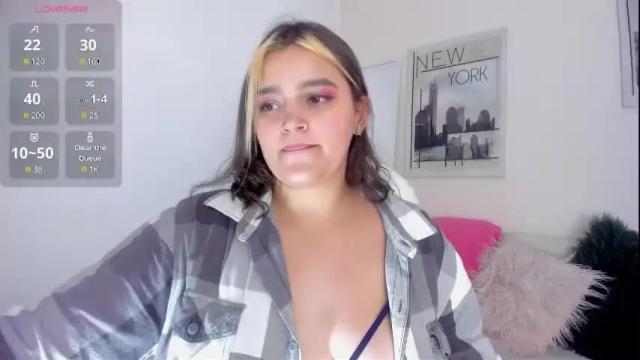 Image 4 of katy_giil Stream on Chaturbate on 1 month ago