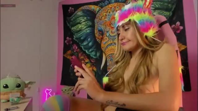 Image 7 of katy_simpsons Stream on Chaturbate on 2 months ago