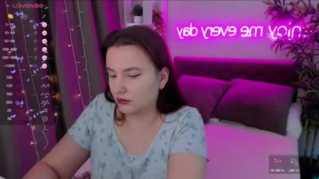 Image 4 of katyaneilson Stream on Chaturbate on 13 months ago