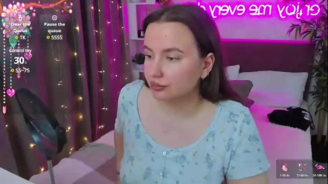Image 2 of katyaneilson Stream on Chaturbate on 18 hours ago