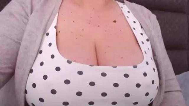 Image 11 of katynextdoor Stream on Chaturbate on 13 months ago