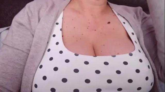 Image 2 of katynextdoor Stream on Chaturbate on 13 months ago