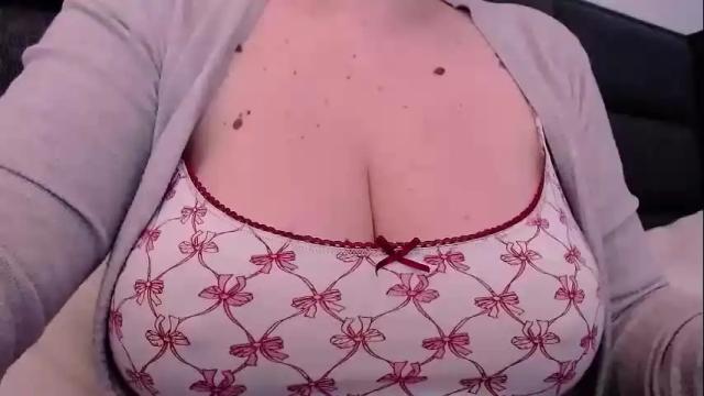 Image 4 of katynextdoor Stream on Chaturbate on 1 month ago