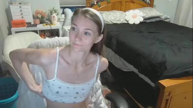 Image 3 of katynowhere Stream on Chaturbate on 2 months ago